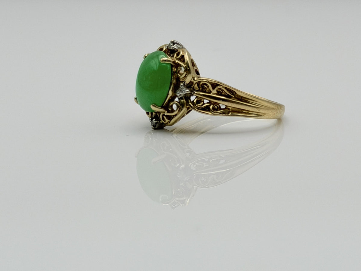 Vintage 14K Gold Jadeite & Diamond Ring Natural Green Jade Cabochon Filigree