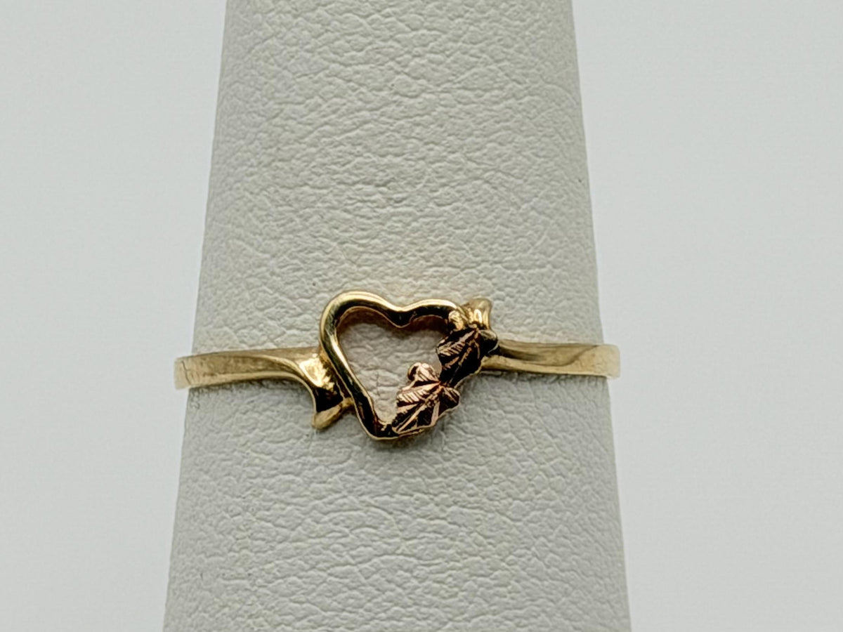 10k Vintage Black Hills Gold Heart Minimalist Ring.