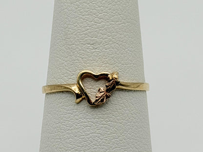 10k Vintage Black Hills Gold Heart Minimalist Ring.