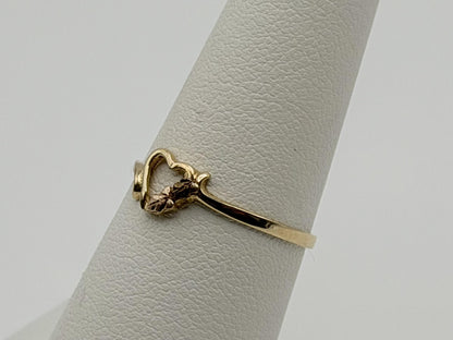 10k Vintage Black Hills Gold Heart Minimalist Ring.