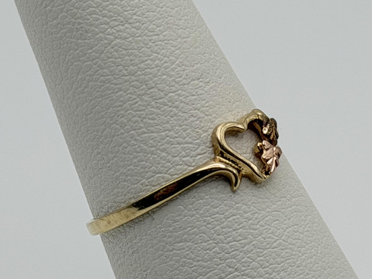 10k Vintage Black Hills Gold Heart Minimalist Ring.