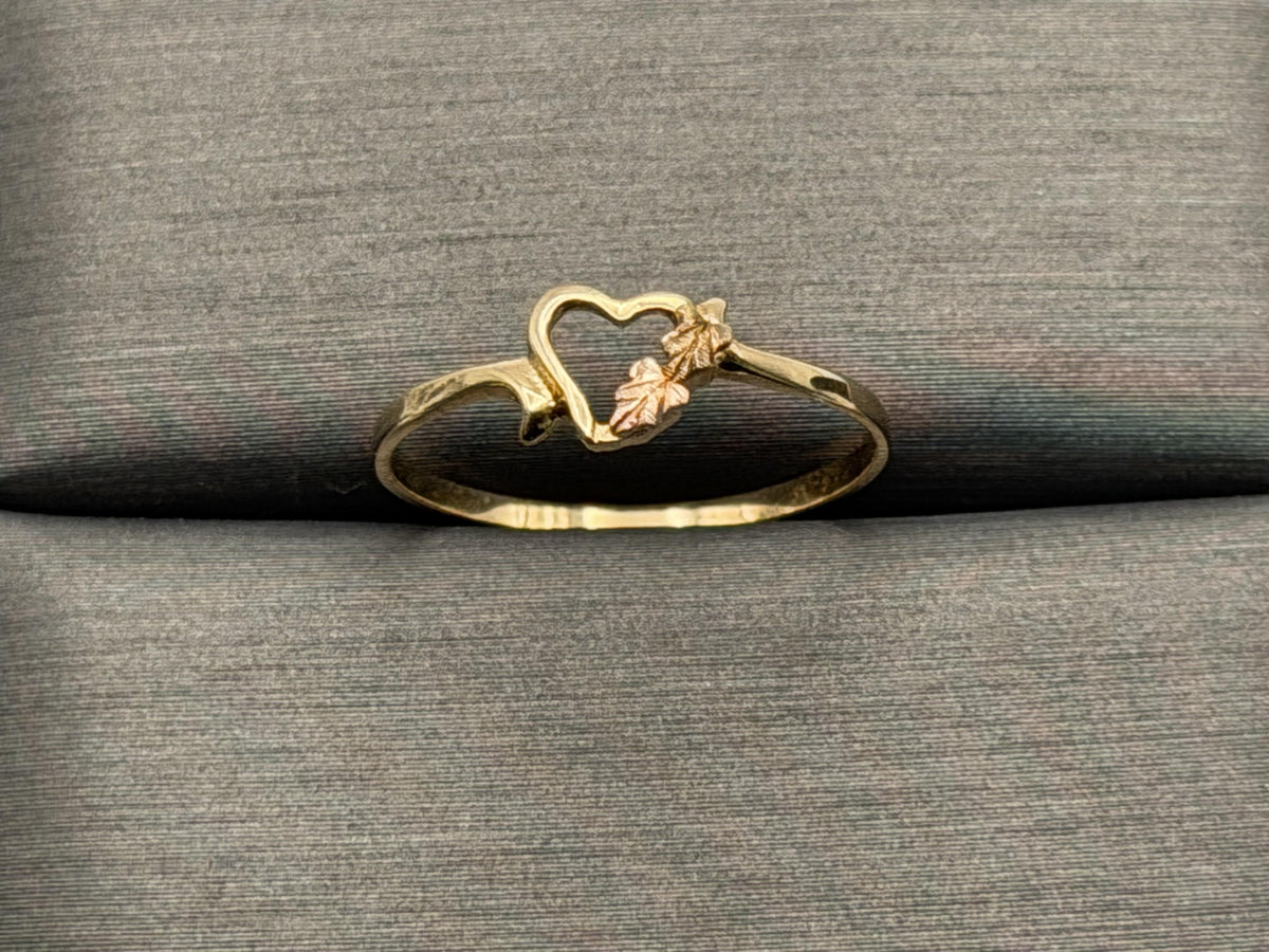 10k Vintage Black Hills Gold Heart Minimalist Ring.