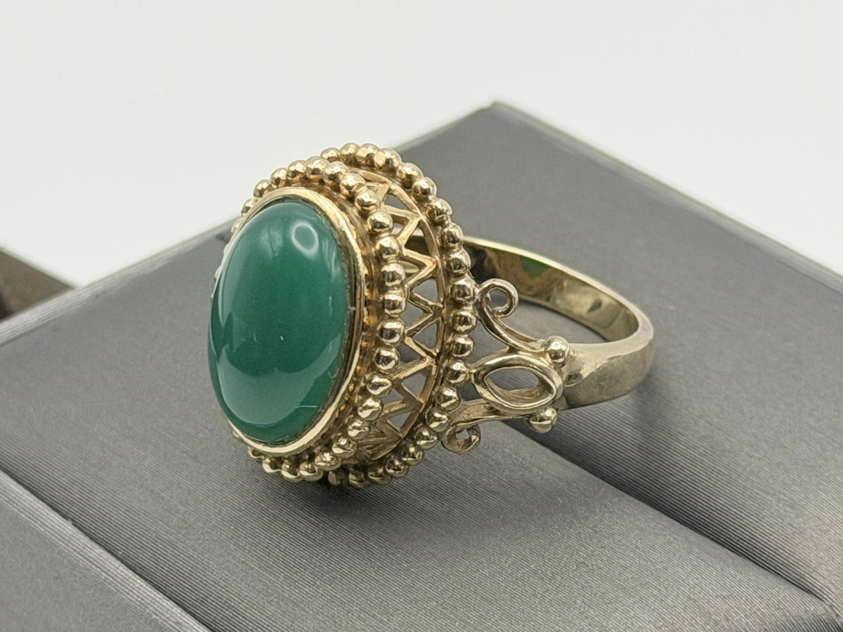 Vintage 10K Yellow Gold Green Onyx Statement Ring Ornate Beaded Design