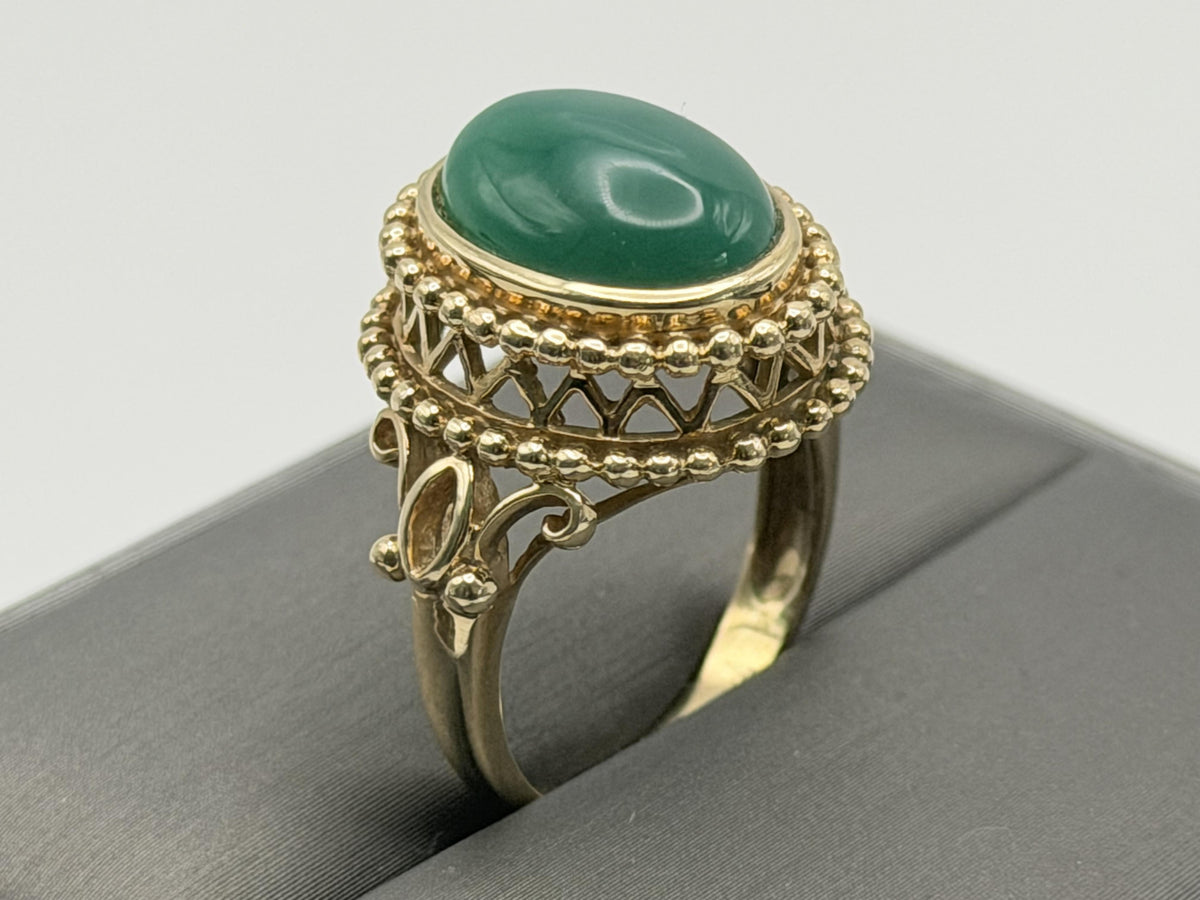 Vintage 10K Yellow Gold Green Onyx Statement Ring Ornate Beaded Design