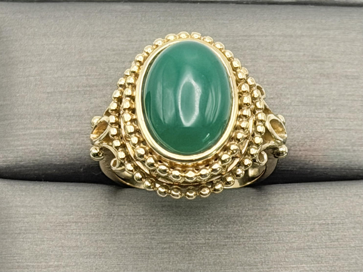 Vintage 10K Yellow Gold Green Onyx Statement Ring Ornate Beaded Design