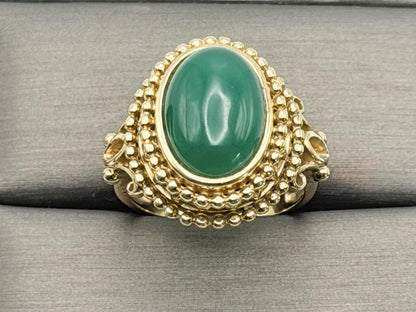 Vintage 10K Yellow Gold Green Onyx Statement Ring Ornate Beaded Design