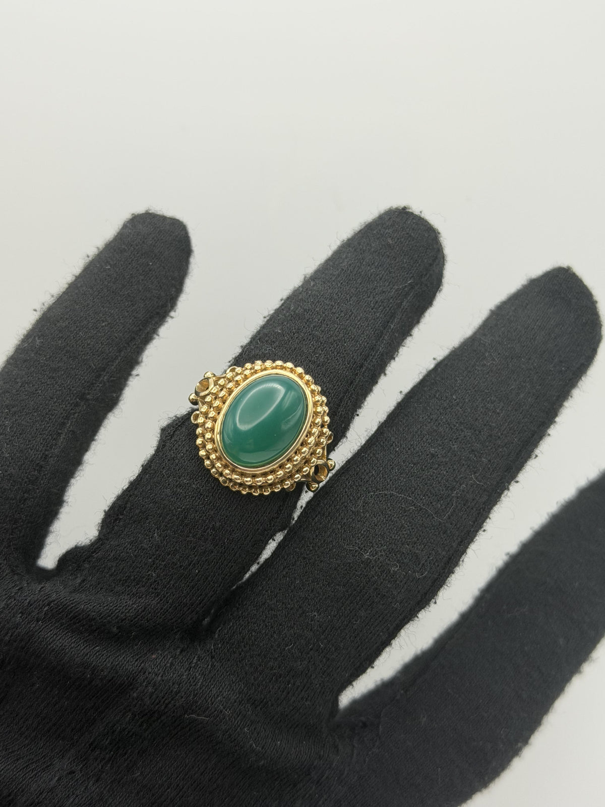 Vintage 10K Yellow Gold Green Onyx Statement Ring Ornate Beaded Design
