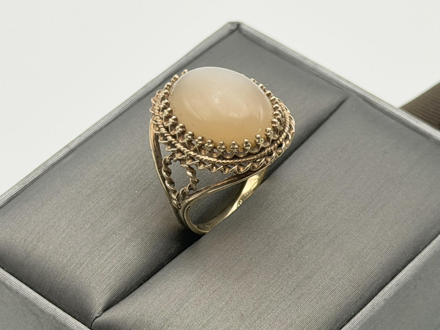 Vintage 10K Yellow Gold Moonstone Ring Large Oval Cabochon Ring