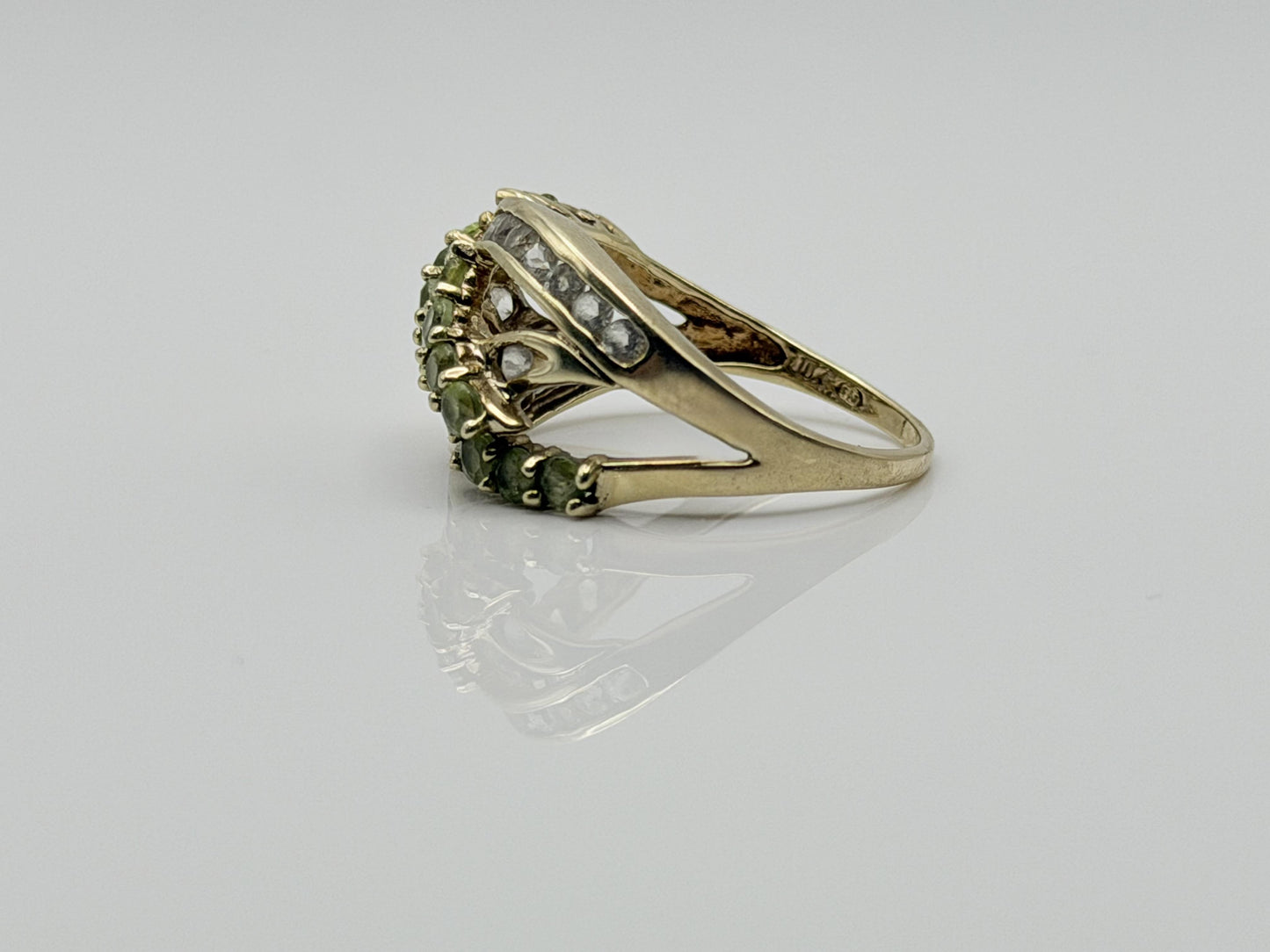 10k Yellow Gold Criss Cross Peridot and Topaz Cluster Ring