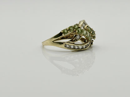 10k Yellow Gold Criss Cross Peridot and Topaz Cluster Ring