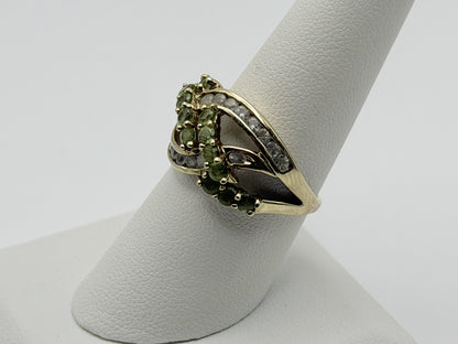 10k Yellow Gold Criss Cross Peridot and Topaz Cluster Ring