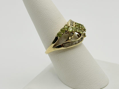 10k Yellow Gold Criss Cross Peridot and Topaz Cluster Ring