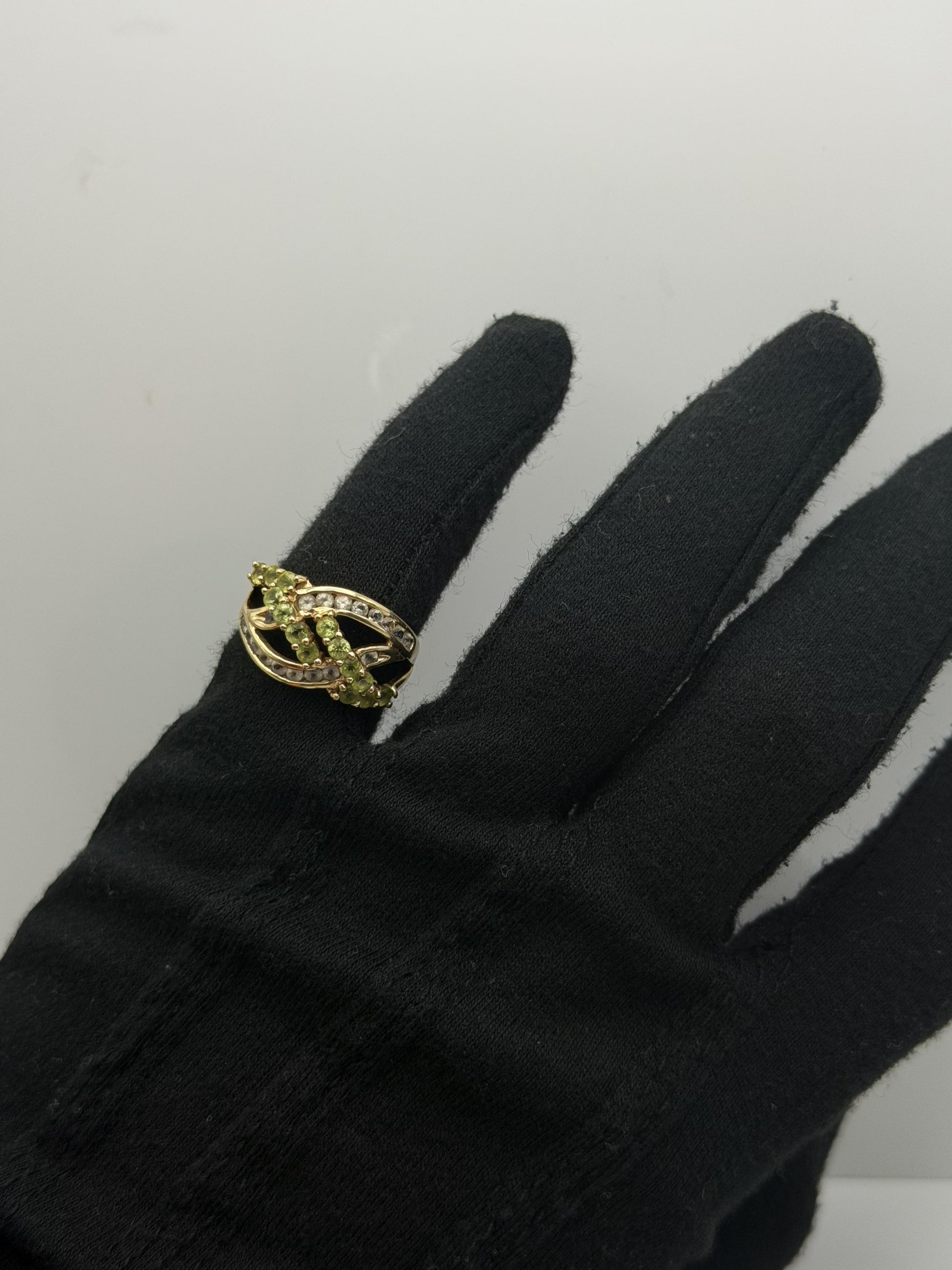 10k Yellow Gold Criss Cross Peridot and Topaz Cluster Ring