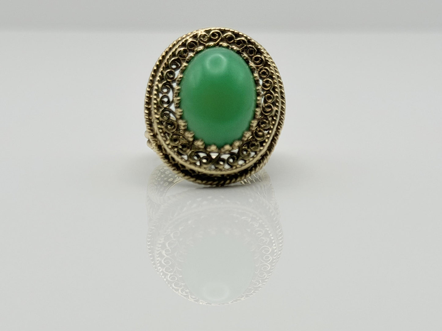 10k Yellow Gold Green Onyx Filigree Cocktail Ring. Ornate Oval Statement Ring.