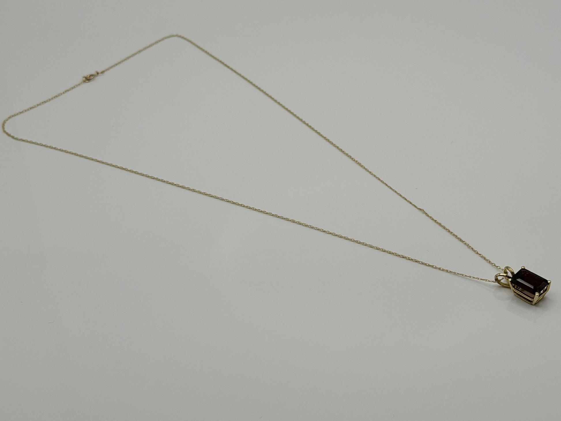 Vintage 10K Yellow Gold Garnet Pendant Necklace Emerald-Cut Garnet 18-Inch