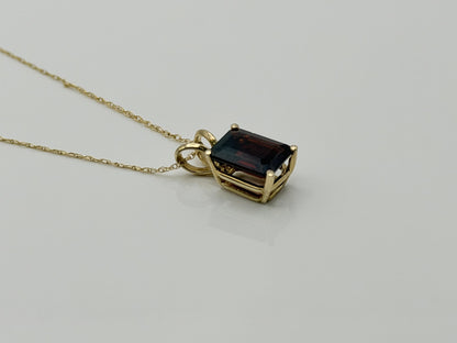 Vintage 10K Yellow Gold Garnet Pendant Necklace Emerald-Cut Garnet 18-Inch
