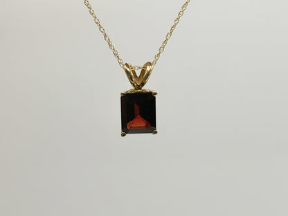 Vintage 10K Yellow Gold Garnet Pendant Necklace Emerald-Cut Garnet 18-Inch