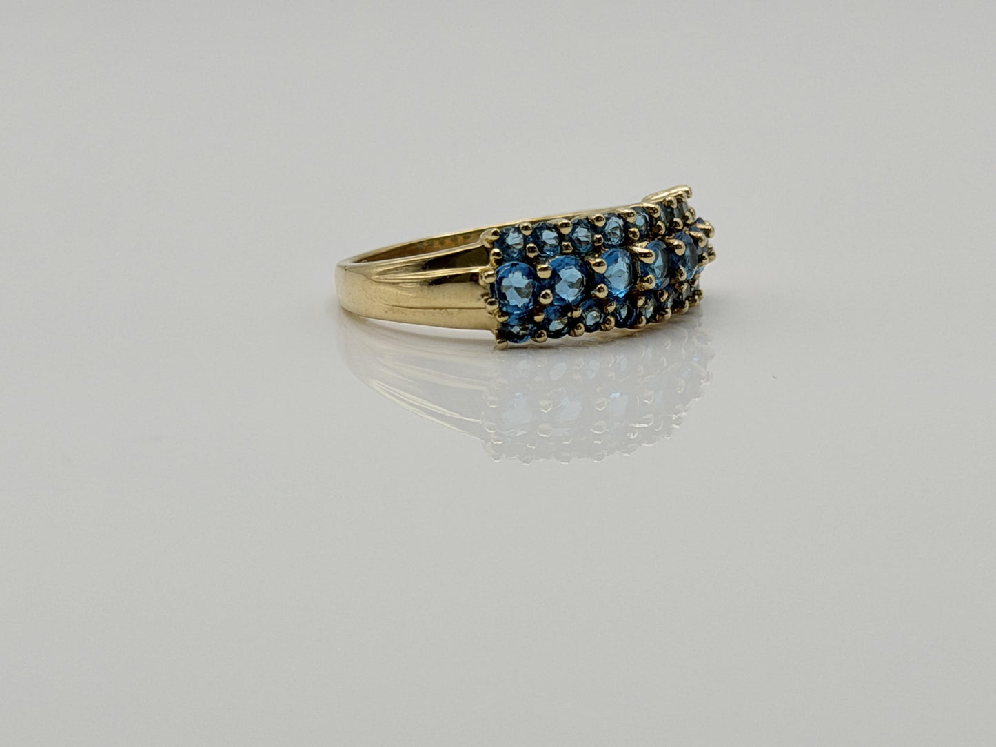 14k Vintage Yellow Gold Blue Glass Cluster Ring Cocktail Band.