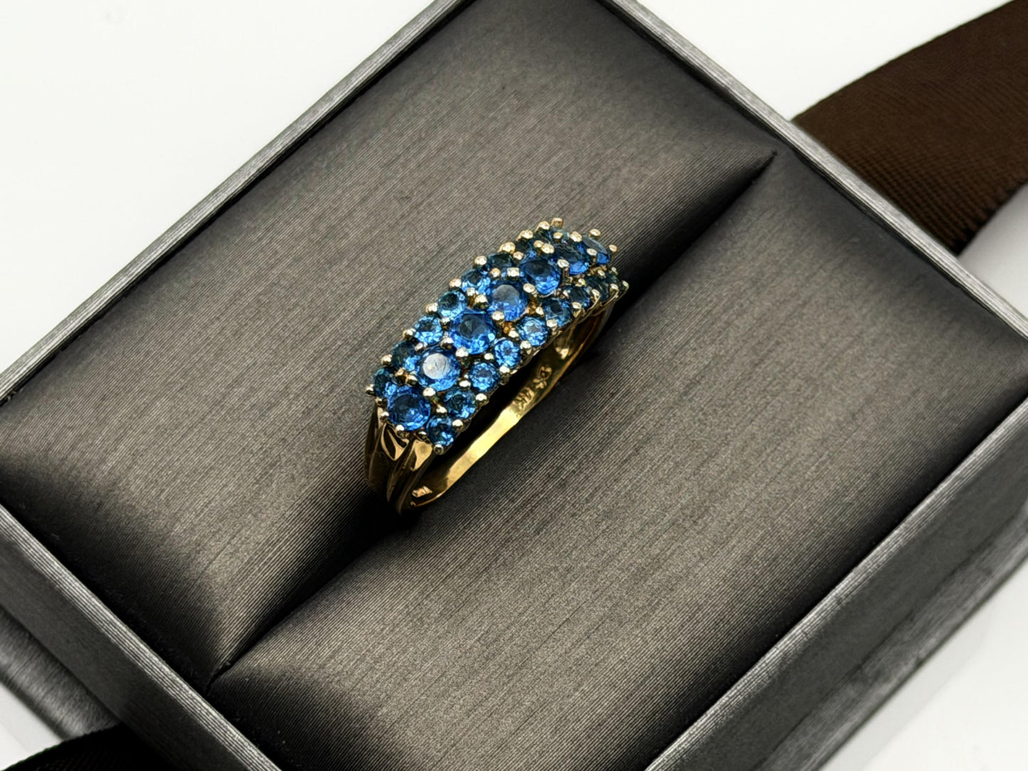 14k Vintage Yellow Gold Blue Glass Cluster Ring Cocktail Band.
