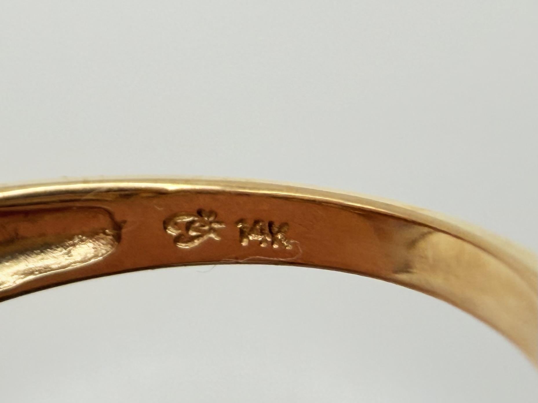14k Vintage Yellow Gold Blue Glass Cluster Ring Cocktail Band.
