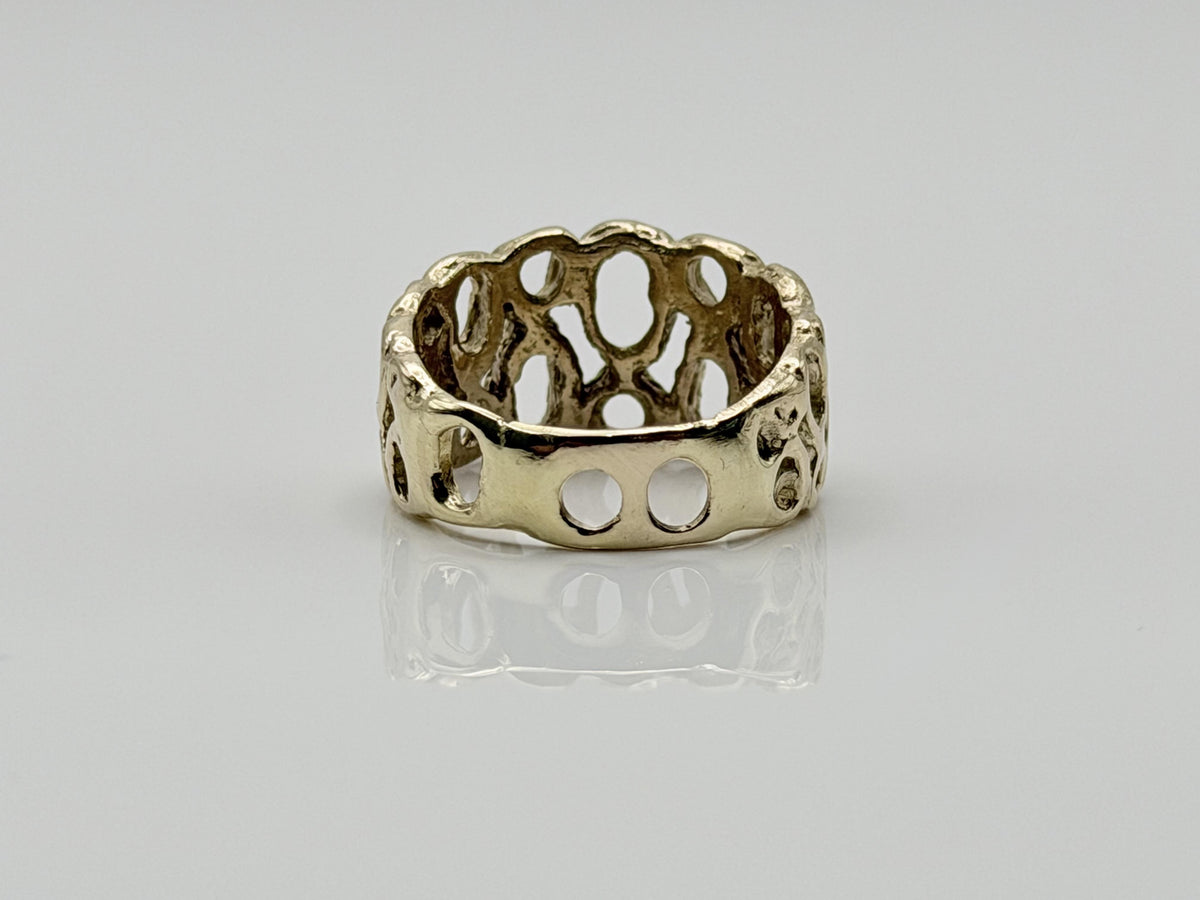 Vintage 18K Yellow Gold Openwork Ring.Wide Organic Circle Band.Statement Ring.