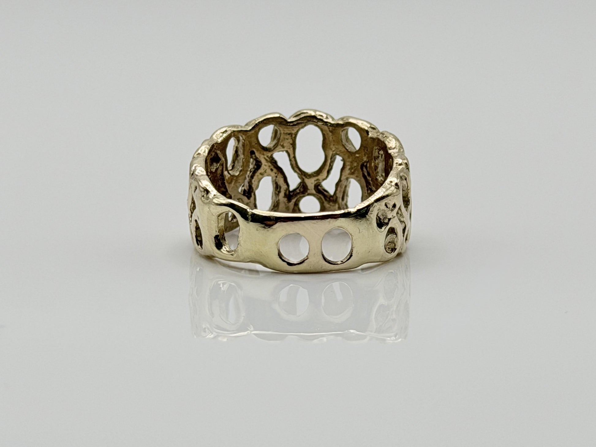 Vintage 18K Yellow Gold Openwork Ring.Wide Organic Circle Band.Statement Ring.