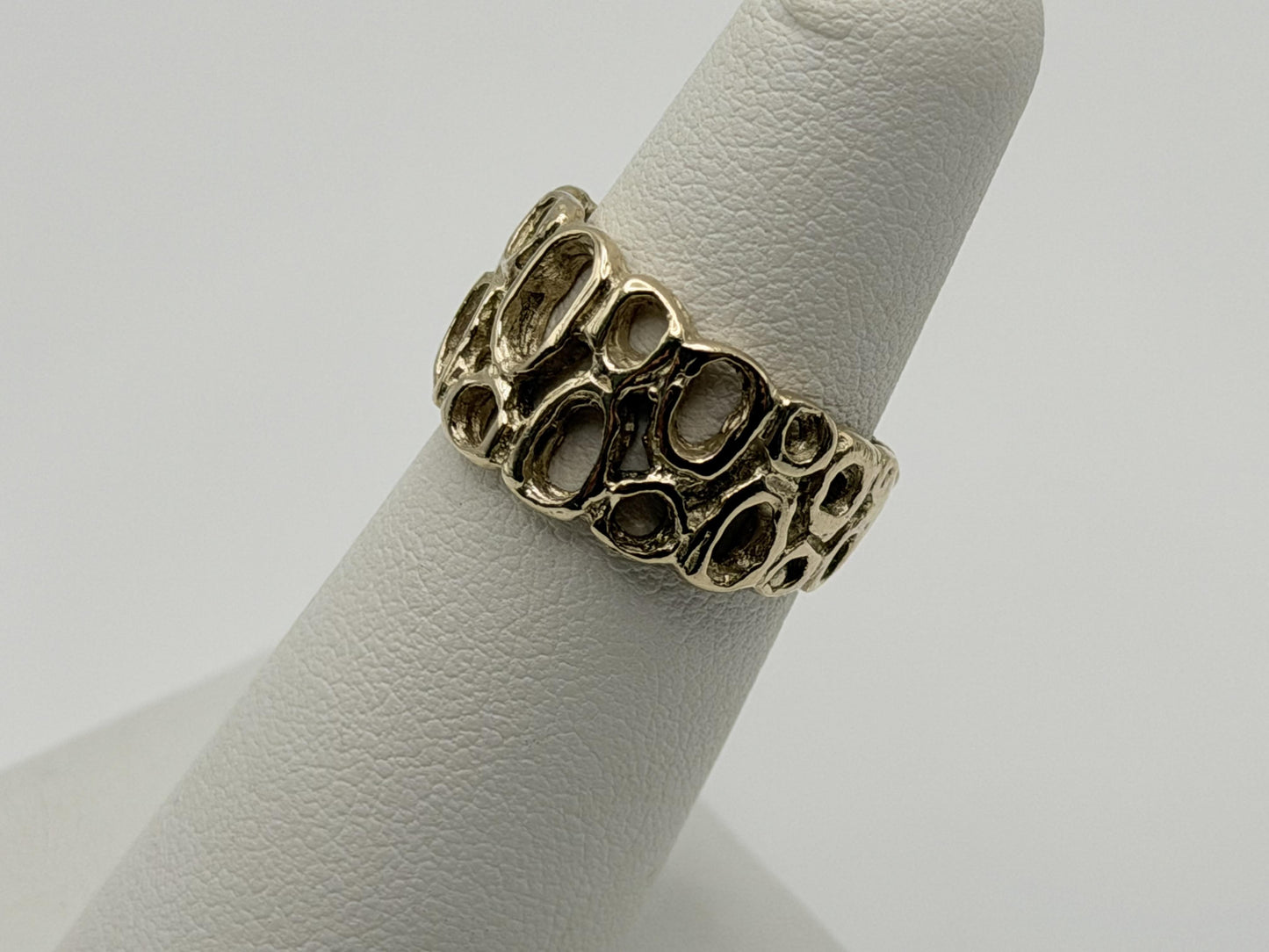 Vintage 18K Yellow Gold Openwork Ring.Wide Organic Circle Band.Statement Ring.