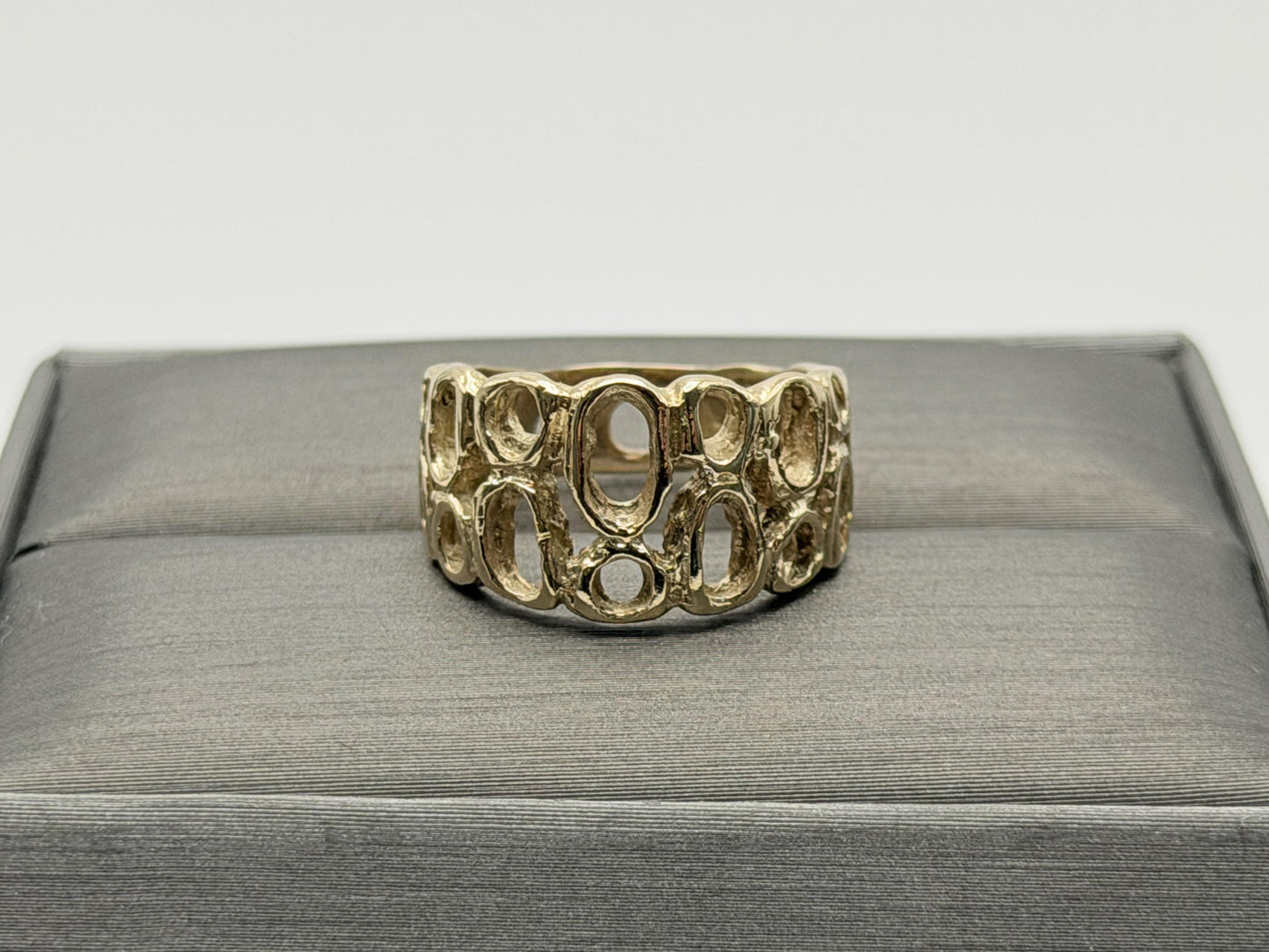 Vintage 18K Yellow Gold Openwork Ring.Wide Organic Circle Band.Statement Ring.