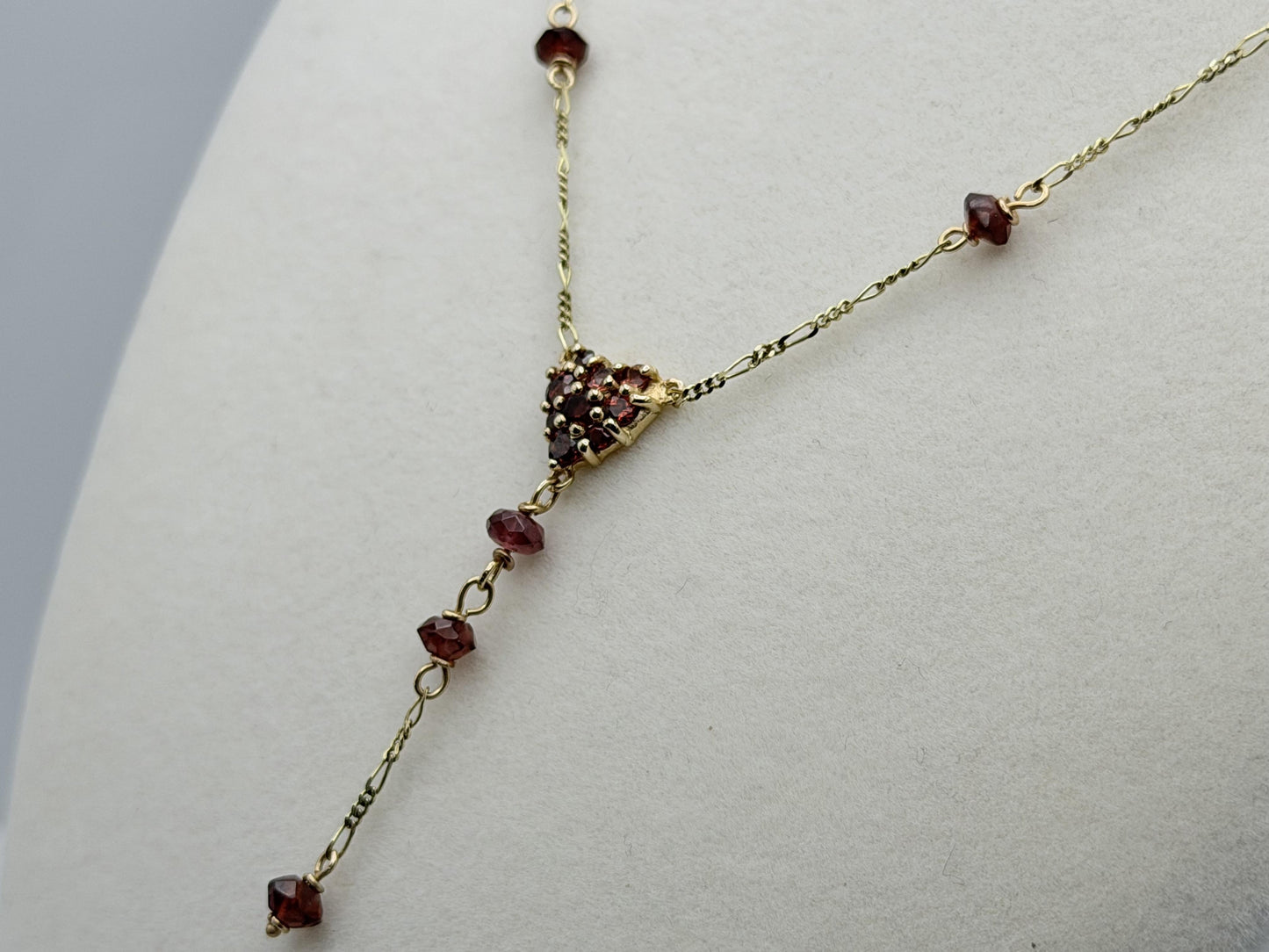 10K Yellow Gold Garnet Lariat Necklace 17 Garnet Gemstones 18 Inch