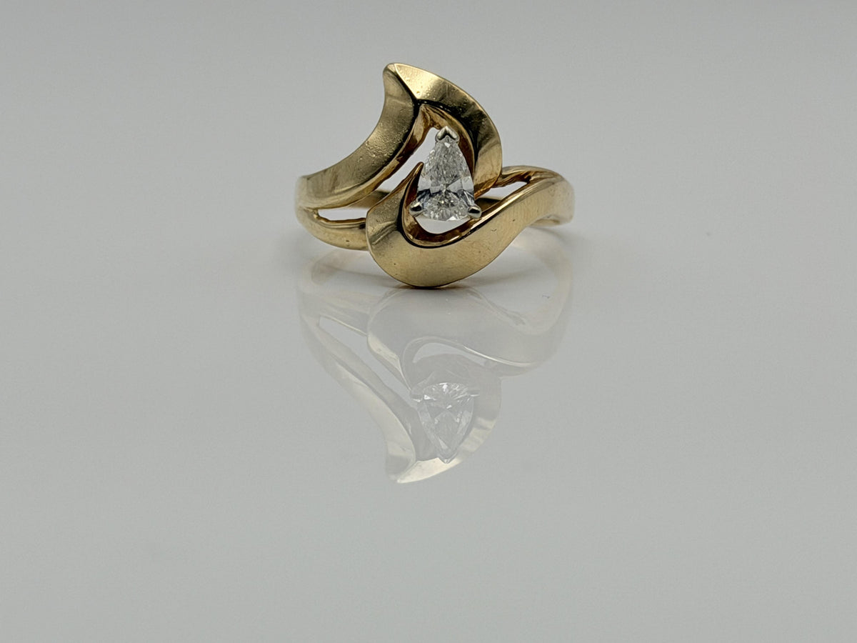 14K Yellow Gold Pear-Shaped Diamond Ring, Vintage Modernist Swirl Statement Ring