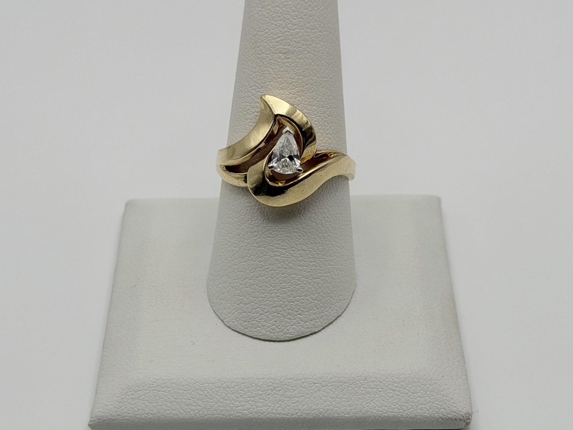 14K Yellow Gold Pear-Shaped Diamond Ring, Vintage Modernist Swirl Statement Ring