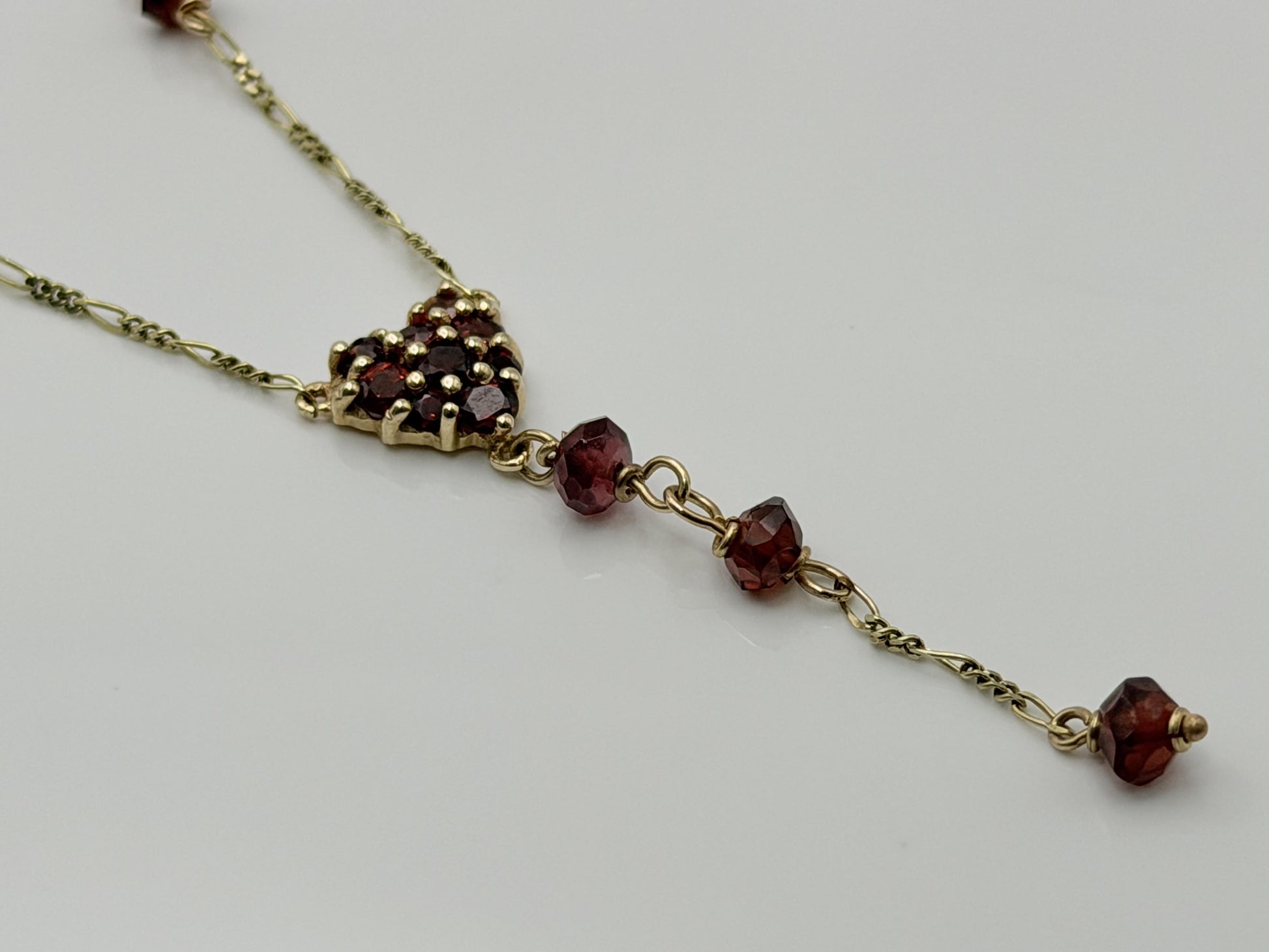 10K Yellow Gold Garnet Lariat Necklace 17 Garnet Gemstones 18 Inch