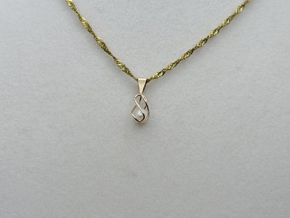 Vintage 14K Yellow Gold Pearl Pendant.Petite Pearl Drop Charm.
