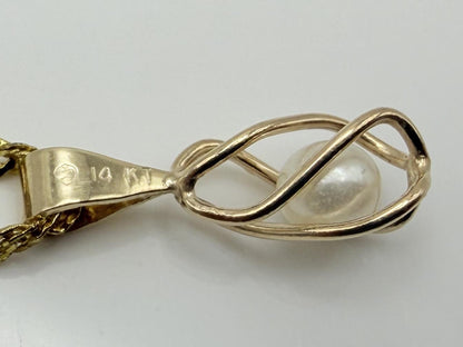 Vintage 14K Yellow Gold Pearl Pendant.Petite Pearl Drop Charm.