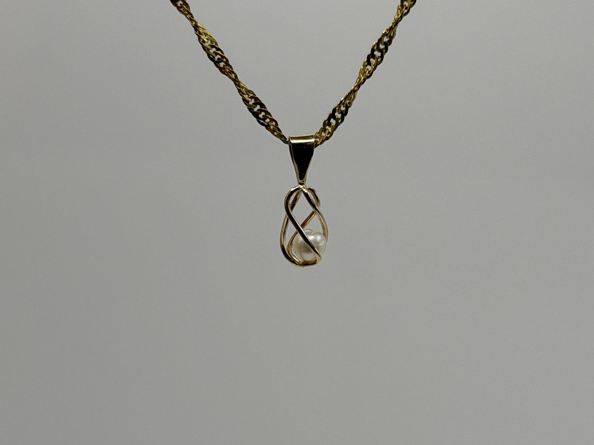 Vintage 14K Yellow Gold Pearl Pendant.Petite Pearl Drop Charm.