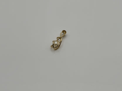 Vintage 14K Yellow Gold Pearl Pendant.Petite Pearl Drop Charm.