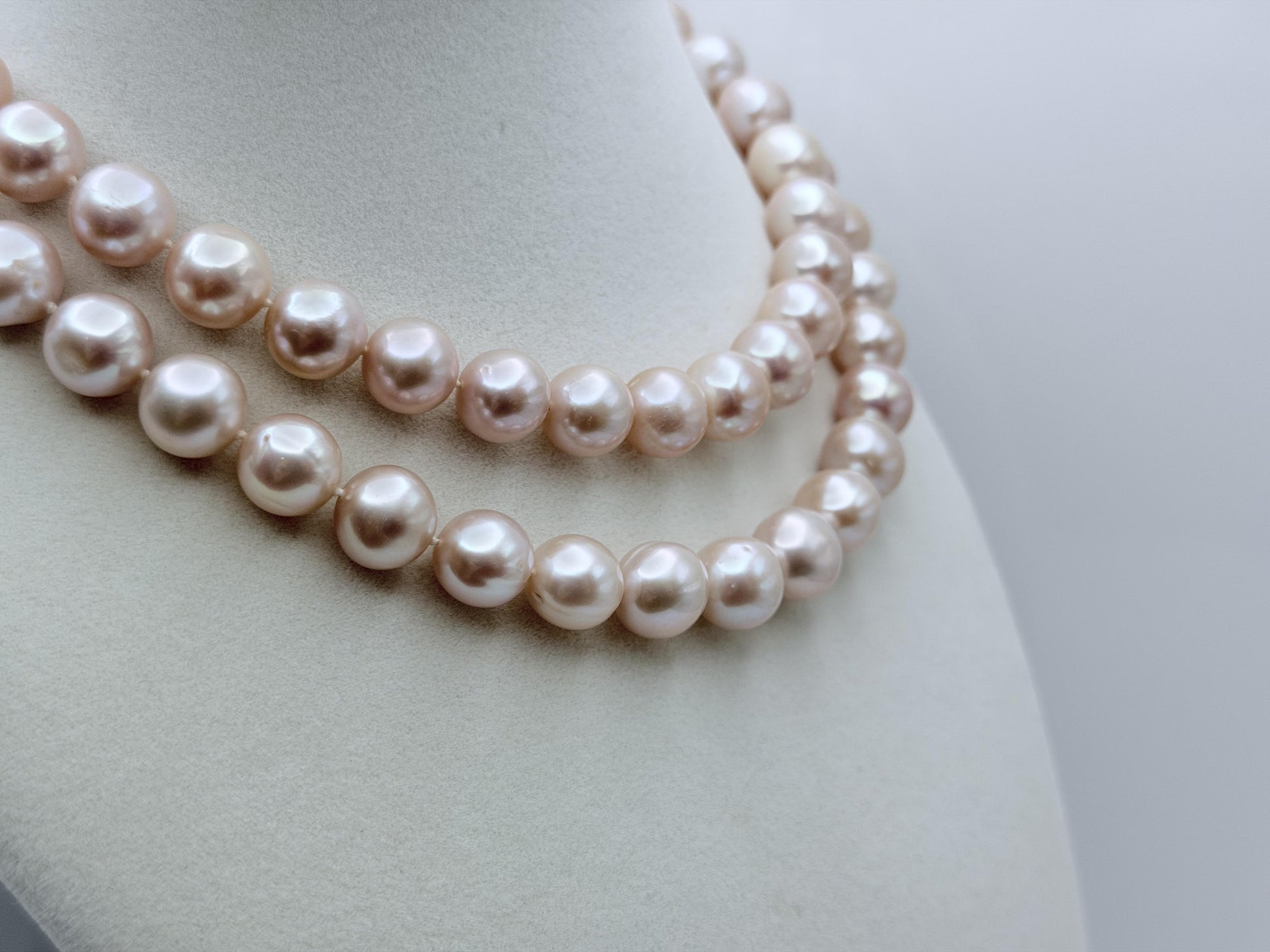 Vintage Cultured Pink Pearl 10-11mm Pearl Necklace with 14k white gold clasp 30"