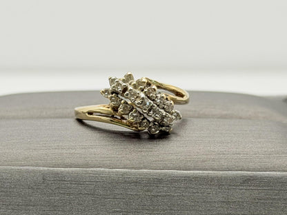 Vintage 14K Yellow Gold 27 Diamond Swirl Cluster Ring. Statement Ring.