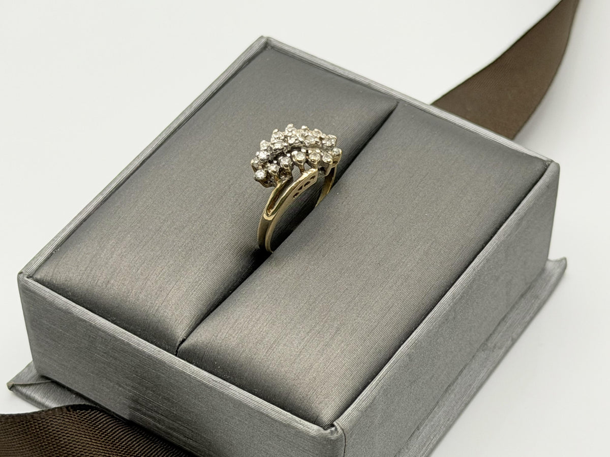 Vintage 14K Yellow Gold 27 Diamond Swirl Cluster Ring. Statement Ring.