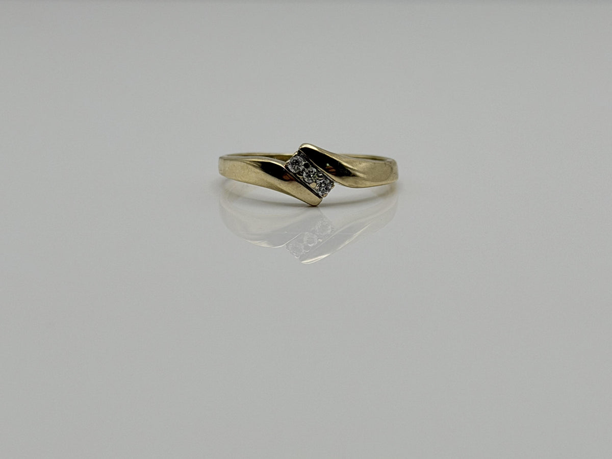 Vintage 10K Yellow Gold Three Diamond Ring.Dainty Crossover Ring.Promise Ring.