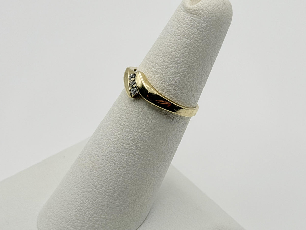 Vintage 10K Yellow Gold Three Diamond Ring.Dainty Crossover Ring.Promise Ring.
