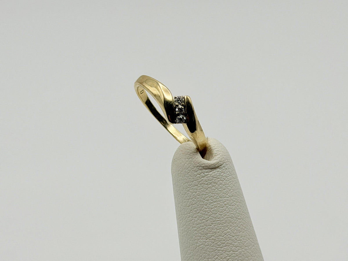 Vintage 10K Yellow Gold Three Diamond Ring.Dainty Crossover Ring.Promise Ring.