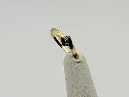 Vintage 10K Yellow Gold Three Diamond Ring.Dainty Crossover Ring.Promise Ring.