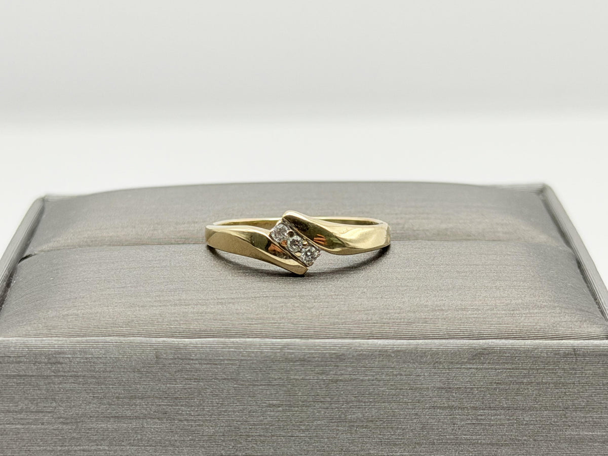 Vintage 10K Yellow Gold Three Diamond Ring.Dainty Crossover Ring.Promise Ring.