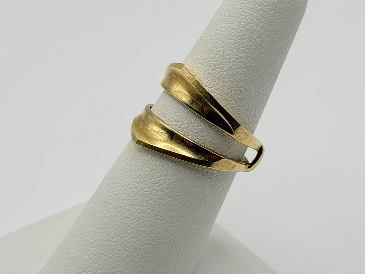 Vintage 14K Yellow Gold Modernist Open Band Ring Double Band Shield Ring.