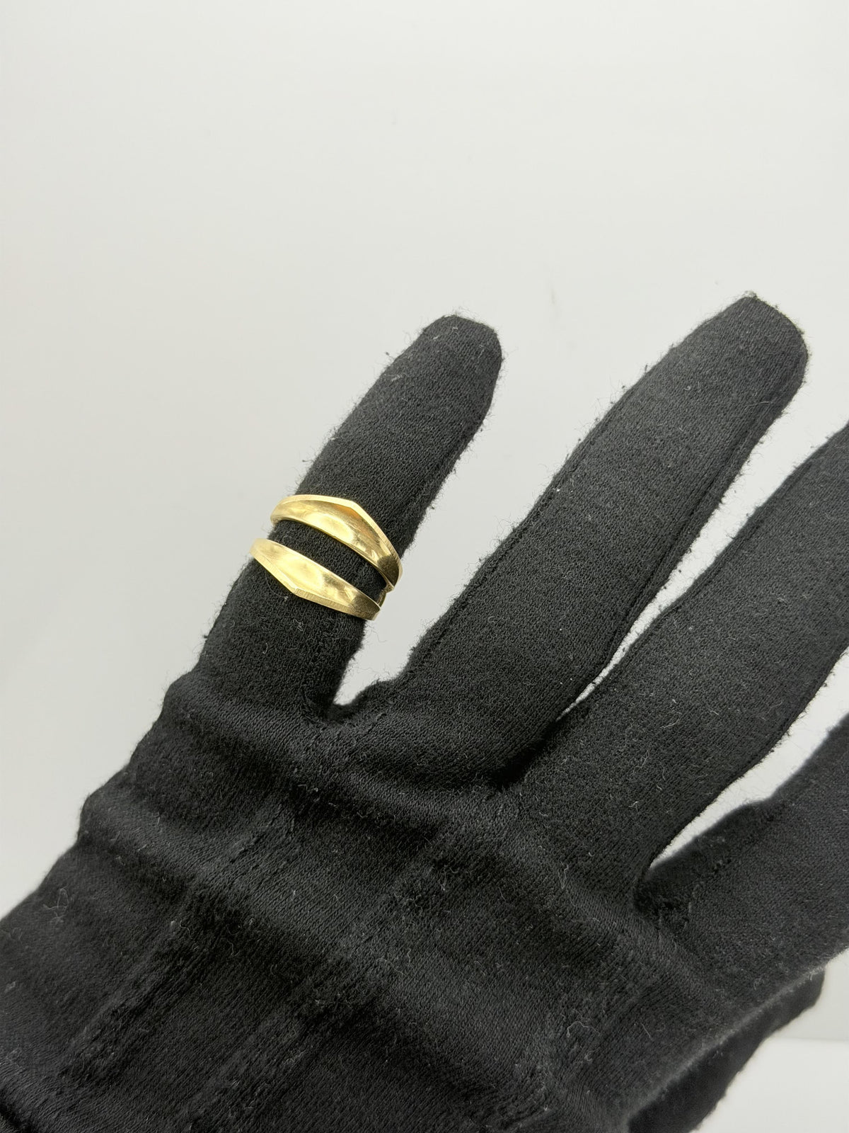Vintage 14K Yellow Gold Modernist Open Band Ring Double Band Shield Ring.