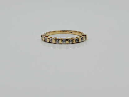 Vintage 14K Yellow Gold Cubic Zirconia Band Ring. Promise Ring.