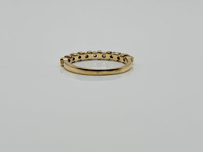 Vintage 14K Yellow Gold Cubic Zirconia Band Ring. Promise Ring.