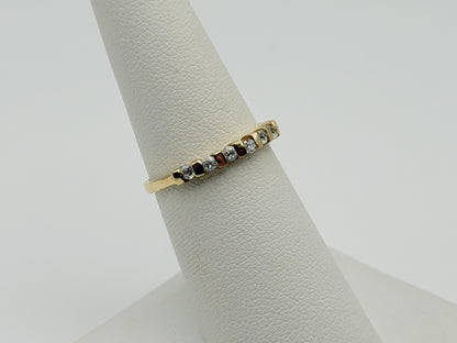 Vintage 14K Yellow Gold Cubic Zirconia Band Ring. Promise Ring.