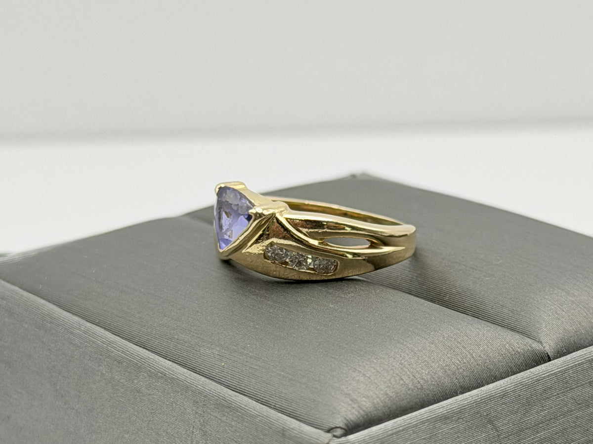 Vintage Tanzanite & Diamond  14k Yellow Gold Ring Promise Ring